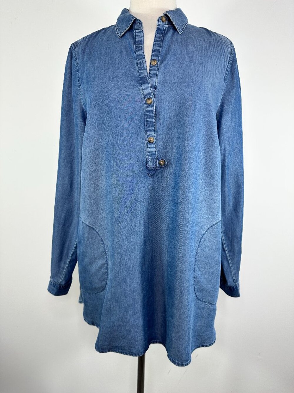 J. Jill Denim Chambray V-Neck Long Sleeve Blouse Size M